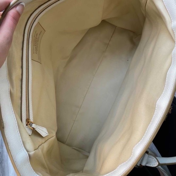 LOUIS VUITTON
Limited Edition White Monogram Sabbia Cabas GM - Picture 11 of 11